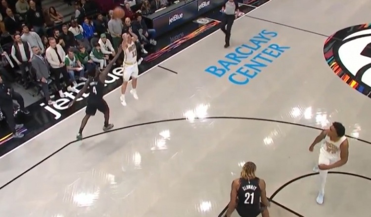 华体会官网APP-续命！豪泽长甩&amp;威廉姆斯不停球传球 普理查德虚晃后仰三分命中