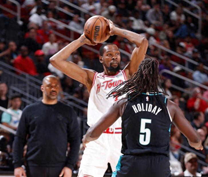 华体会官网下载-险胜开拓者！阿门轰26+7，谢泼德17+6+3再超神下去，火箭能争冠了